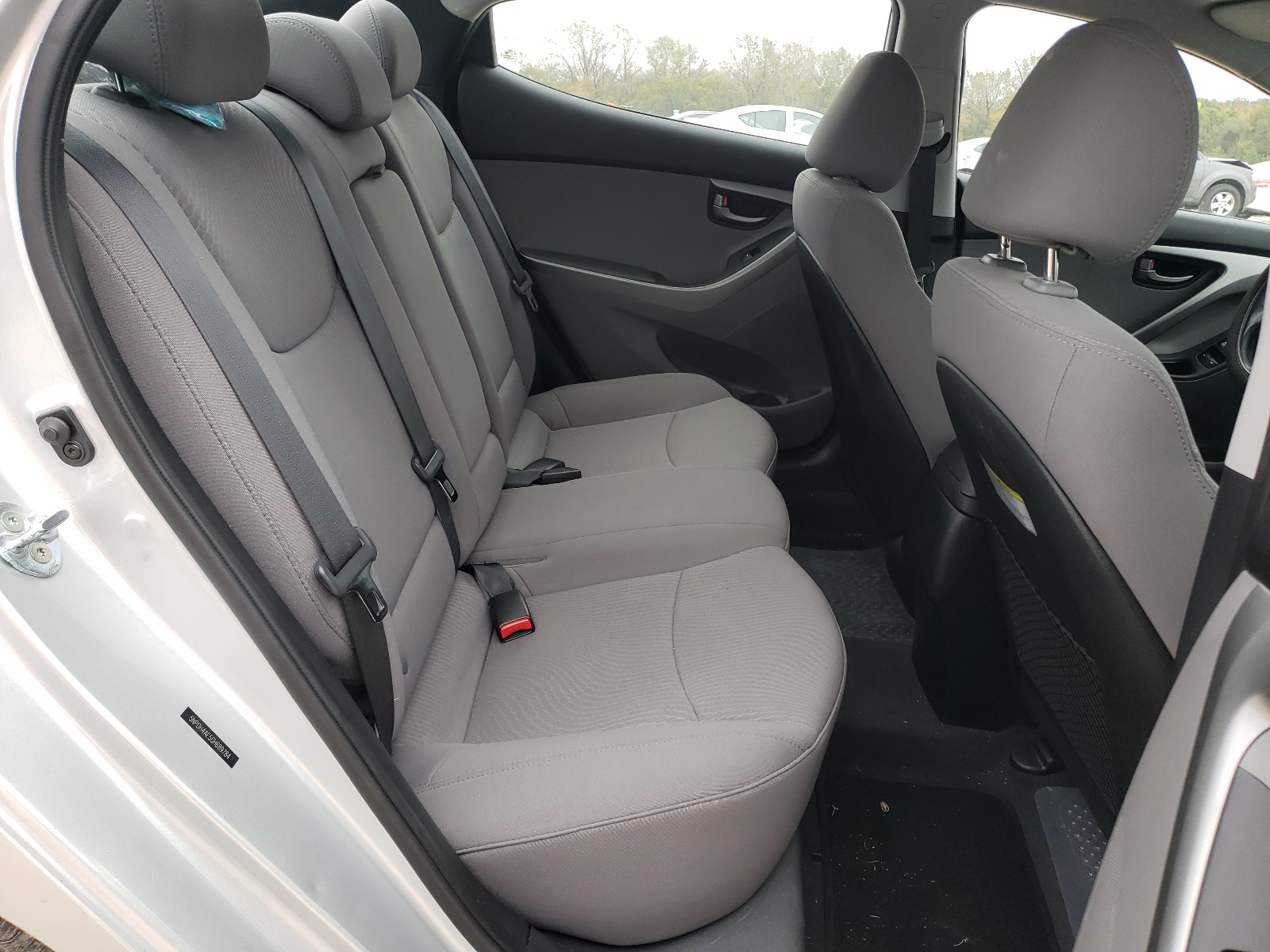 Photo 6 from auction – 2016 HYUNDAI ELANTRA SE with VIN 5NPDH4AE5GH689784