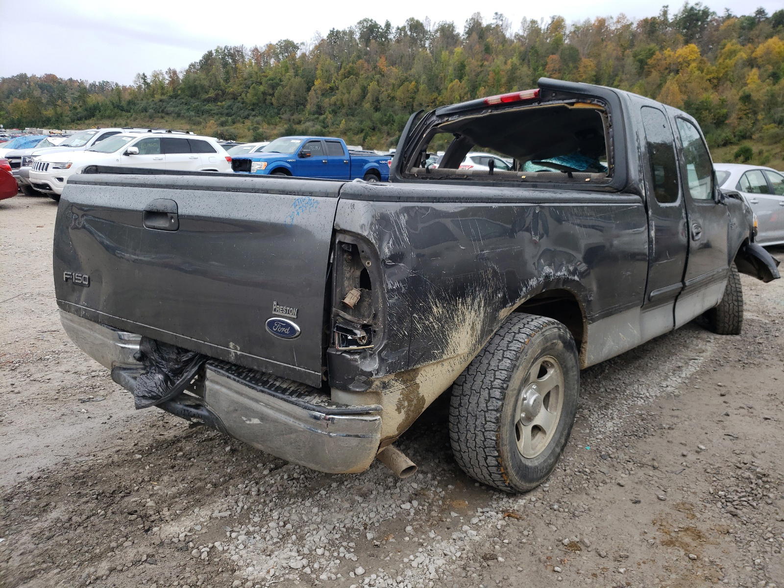 Photo 4 from auction – 2002 FORD F150 with VIN 1FTRX17242NB69671
