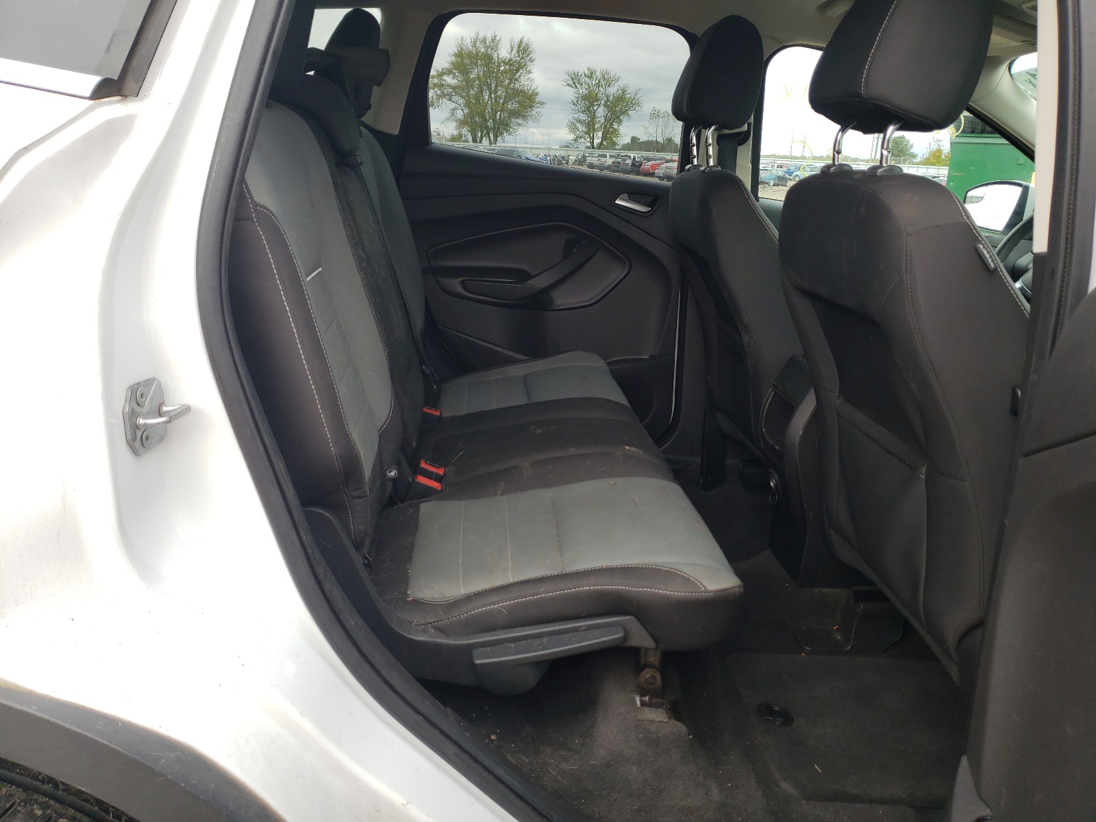 Photo 6 from auction – 2014 FORD ESCAPE SE with VIN 1FMCU9GX7EUC02631