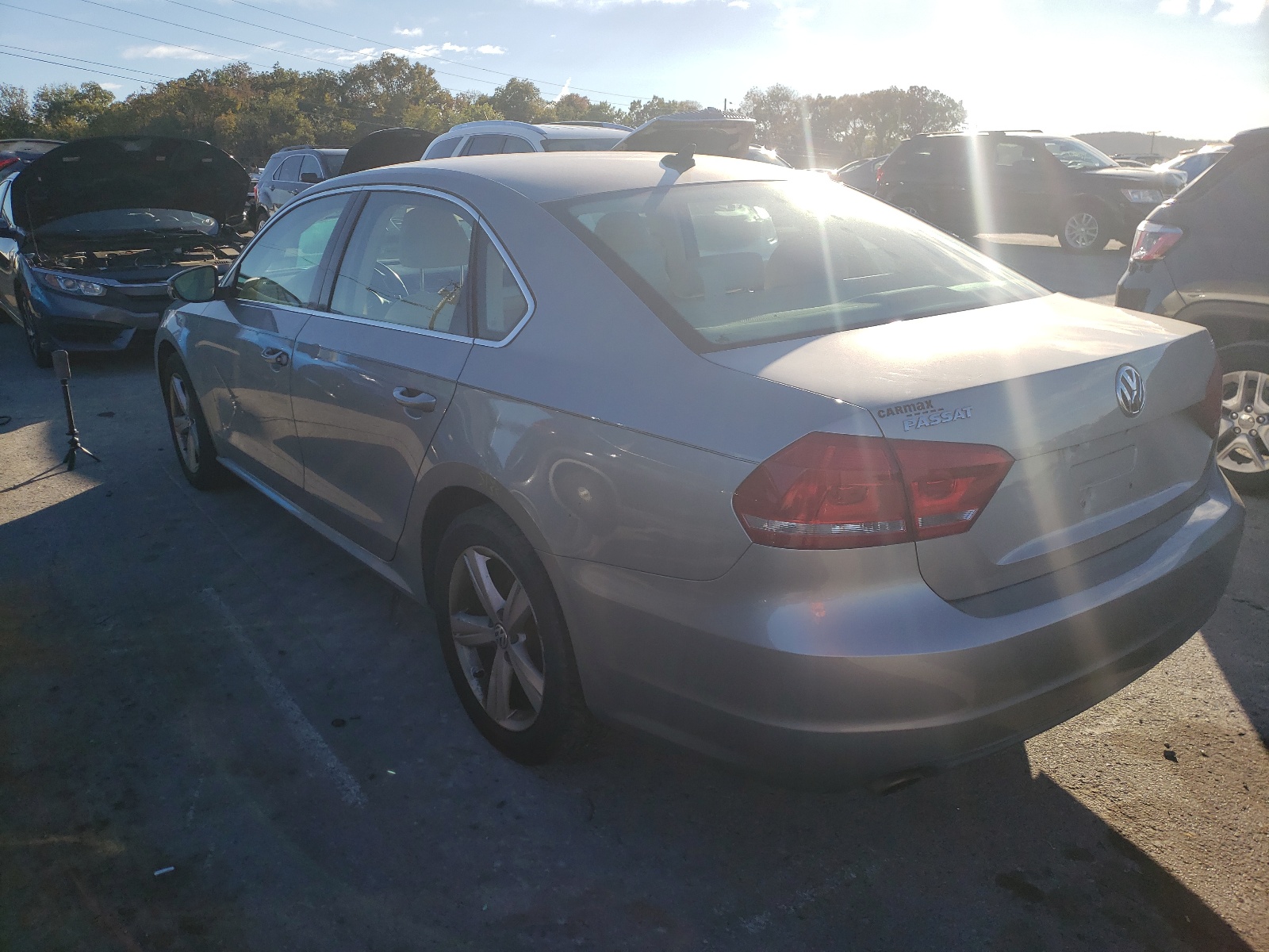 Photo 3 from auction – 2012 VOLKSWAGEN PASSAT SE with VIN 1VWBP7A36CC084024