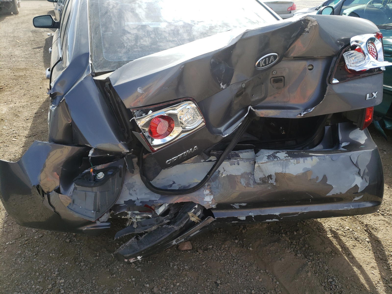Photo 9 from auction – 2007 KIA OPTIMA with VIN KNAGE123675135474