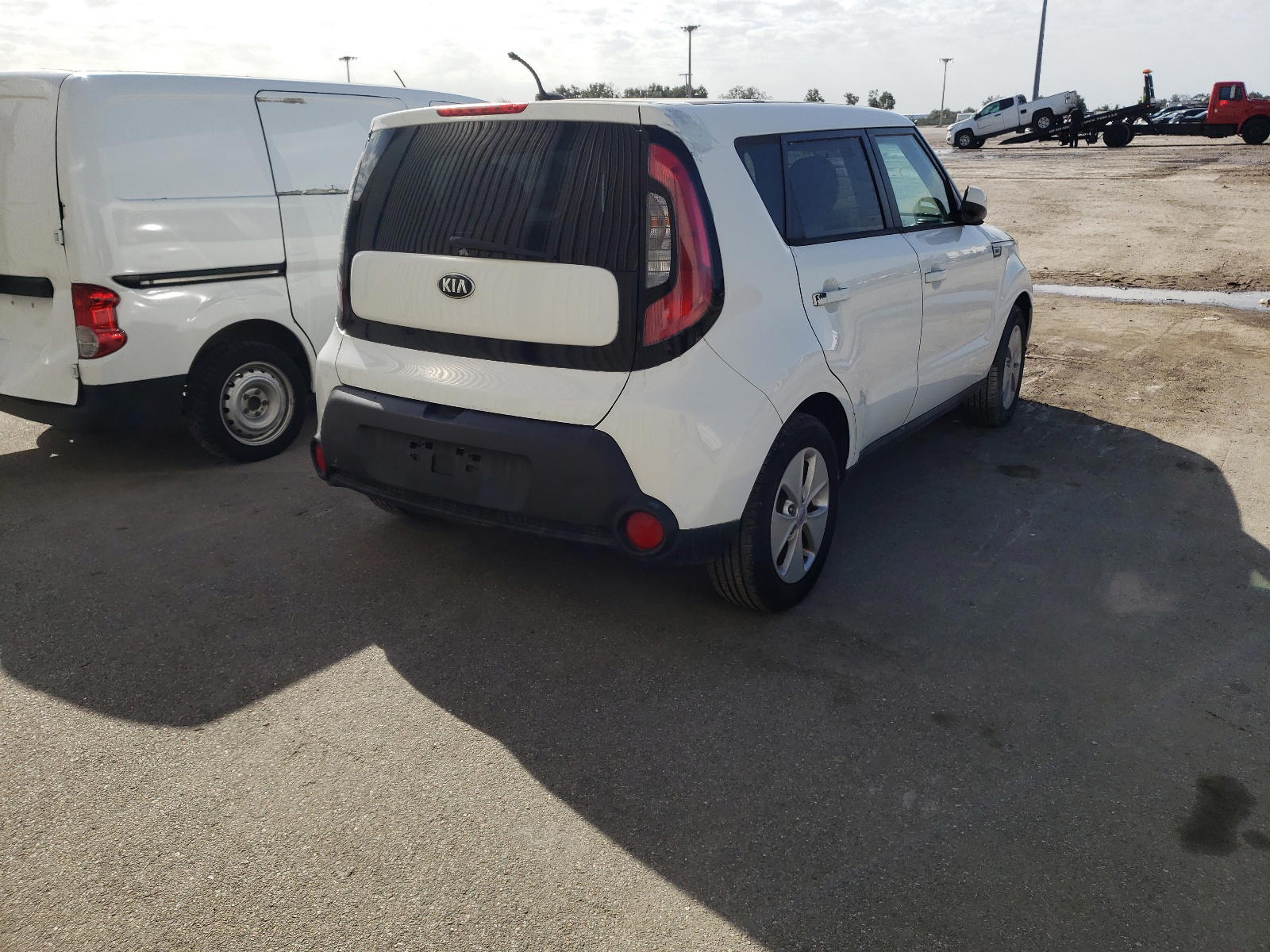 Photo 4 from auction – 2015 KIA SOUL with VIN KNDJN2A26F7775145