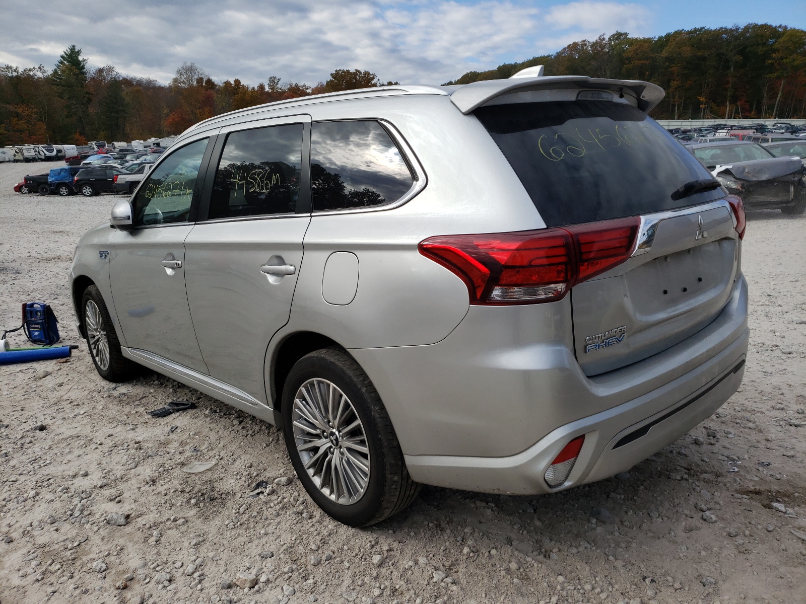 Photo 3 from auction – 2020 MITSUBISHI OUTLANDER with VIN JA4J24A55LZ038723