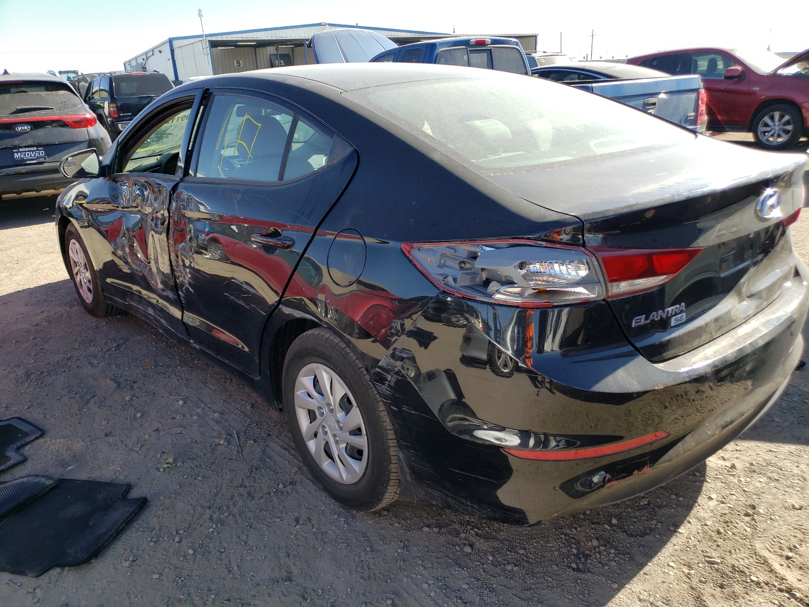 Photo 3 from auction – 2018 HYUNDAI ELANTRA SE with VIN 5NPD74LF2JH301751
