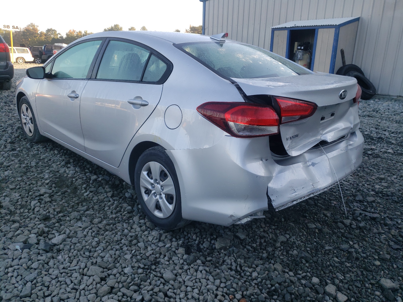 Photo 3 from auction – 2018 KIA FORTE LX with VIN 3KPFL4A73JE239507