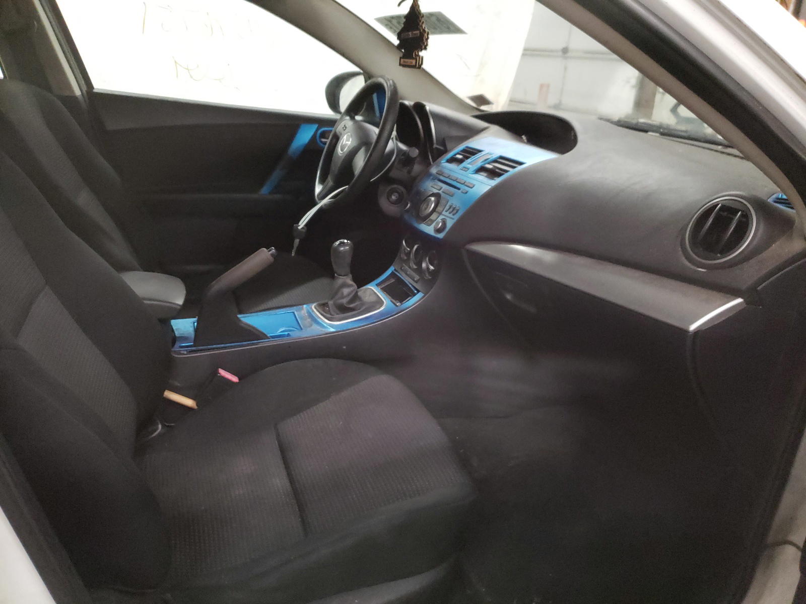 Photo 5 from auction – 2012 MAZDA 3 I with VIN JM1BL1UG8C1510723