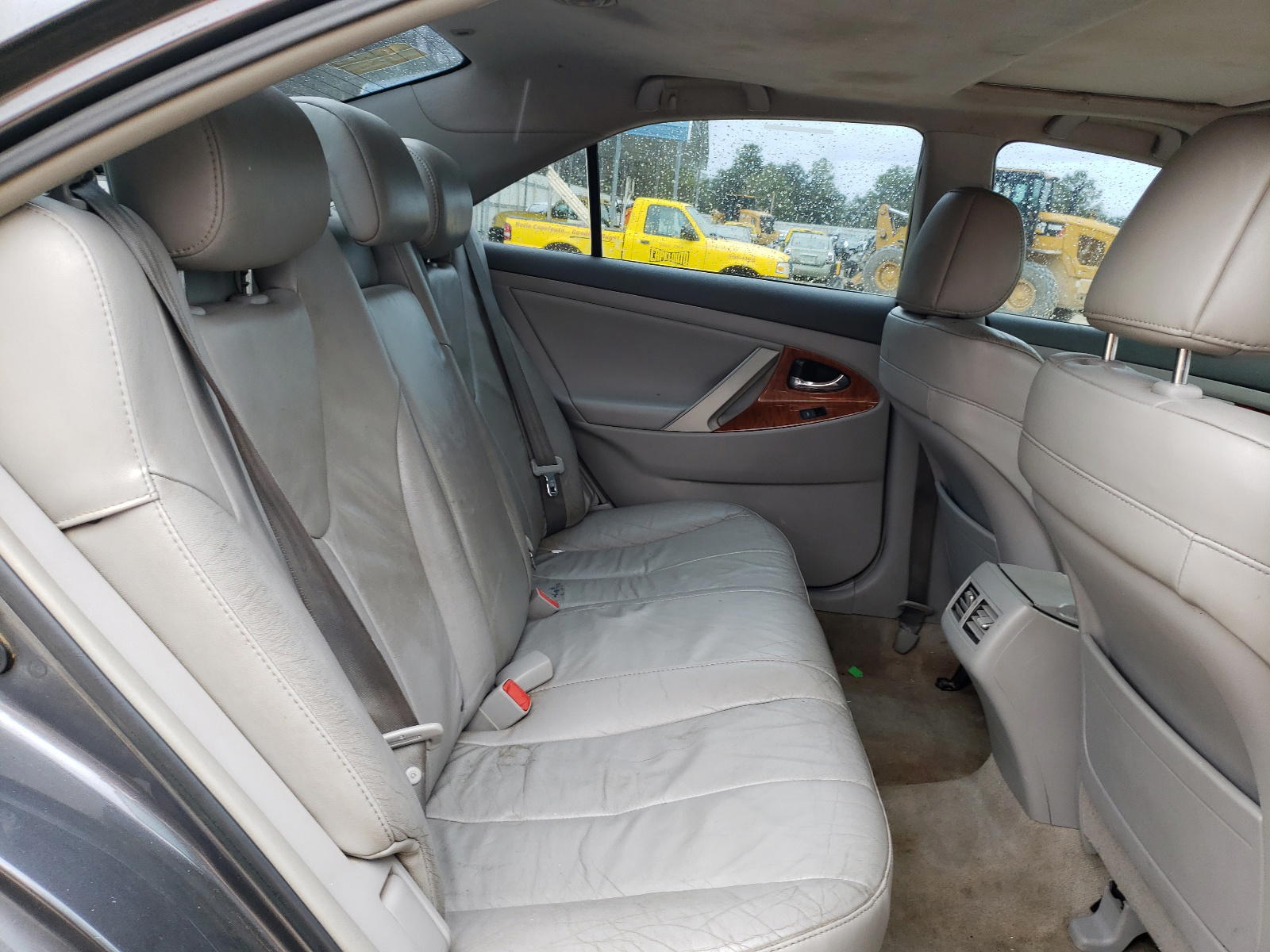Photo 15 from auction – 2010 TOYOTA CAMRY BASE with VIN 4T1BF3EK5AU054077