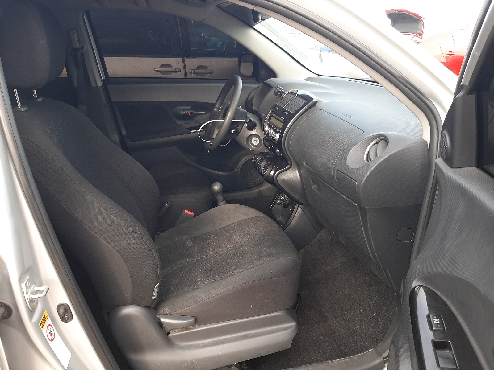 Photo 5 from auction – 2008 TOYOTA SCION XD with VIN JTKKU10478J028401