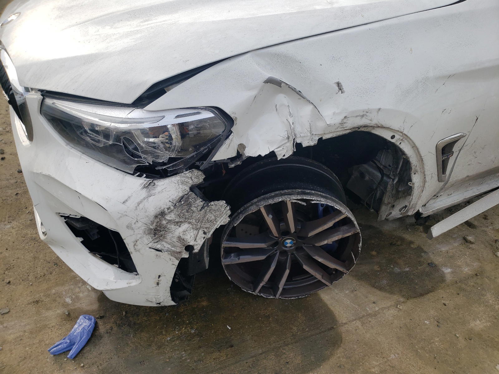 Photo 9 from auction – 2021 BMW X4 M COMPE with VIN 5YMUJ0C03M9F21574