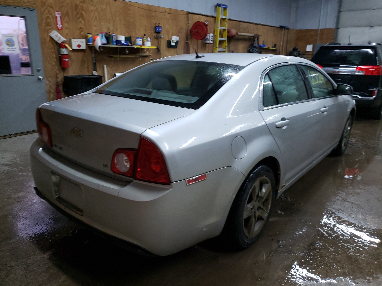 Photo 4 from auction – 2009 CHEVROLET MALIBU LS with VIN 1G1ZG57B99F187331