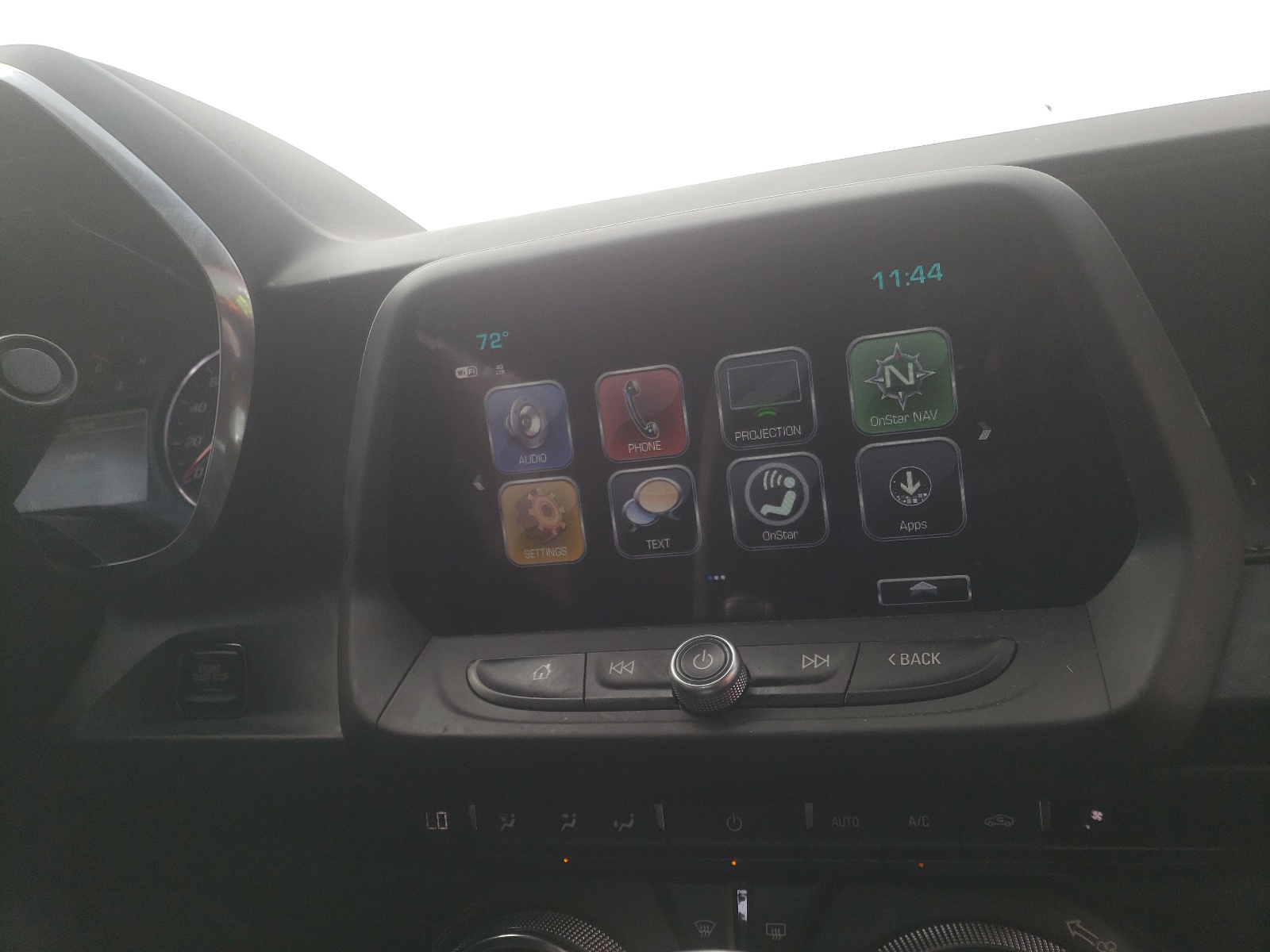 Photo 9 from auction – 2018 CHEVROLET CAMARO LT with VIN 1G1FB1RS2J0187024