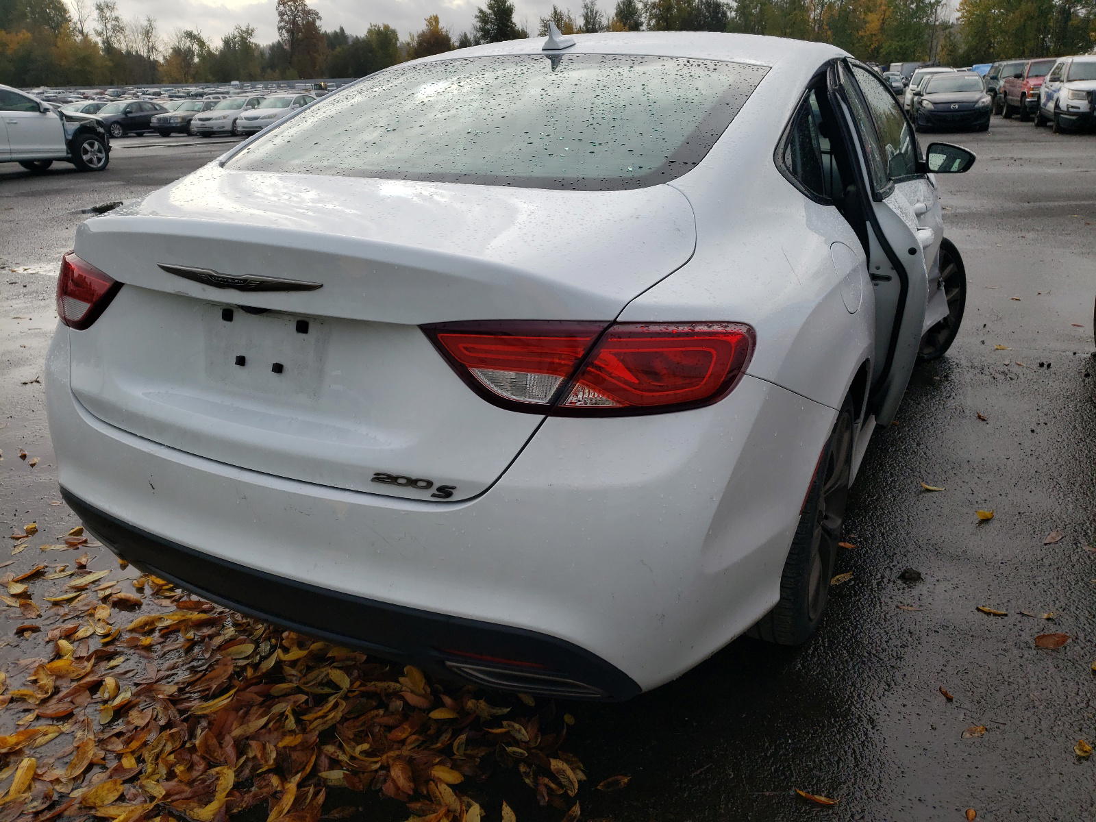 Photo 4 from auction – 2016 CHRYSLER 200 S with VIN 1C3CCCBG7GN194950