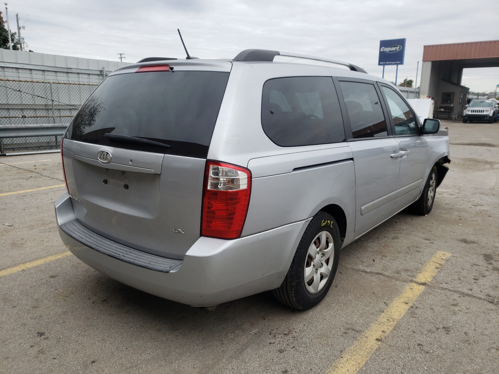 Photo 4 from auction – 2009 KIA SEDONA EX with VIN KNDMB233896308749
