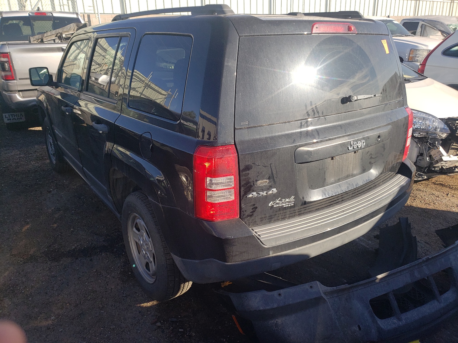 Photo 3 from auction – 2017 JEEP PATRIOT SP with VIN 1C4NJRBB2HD196470