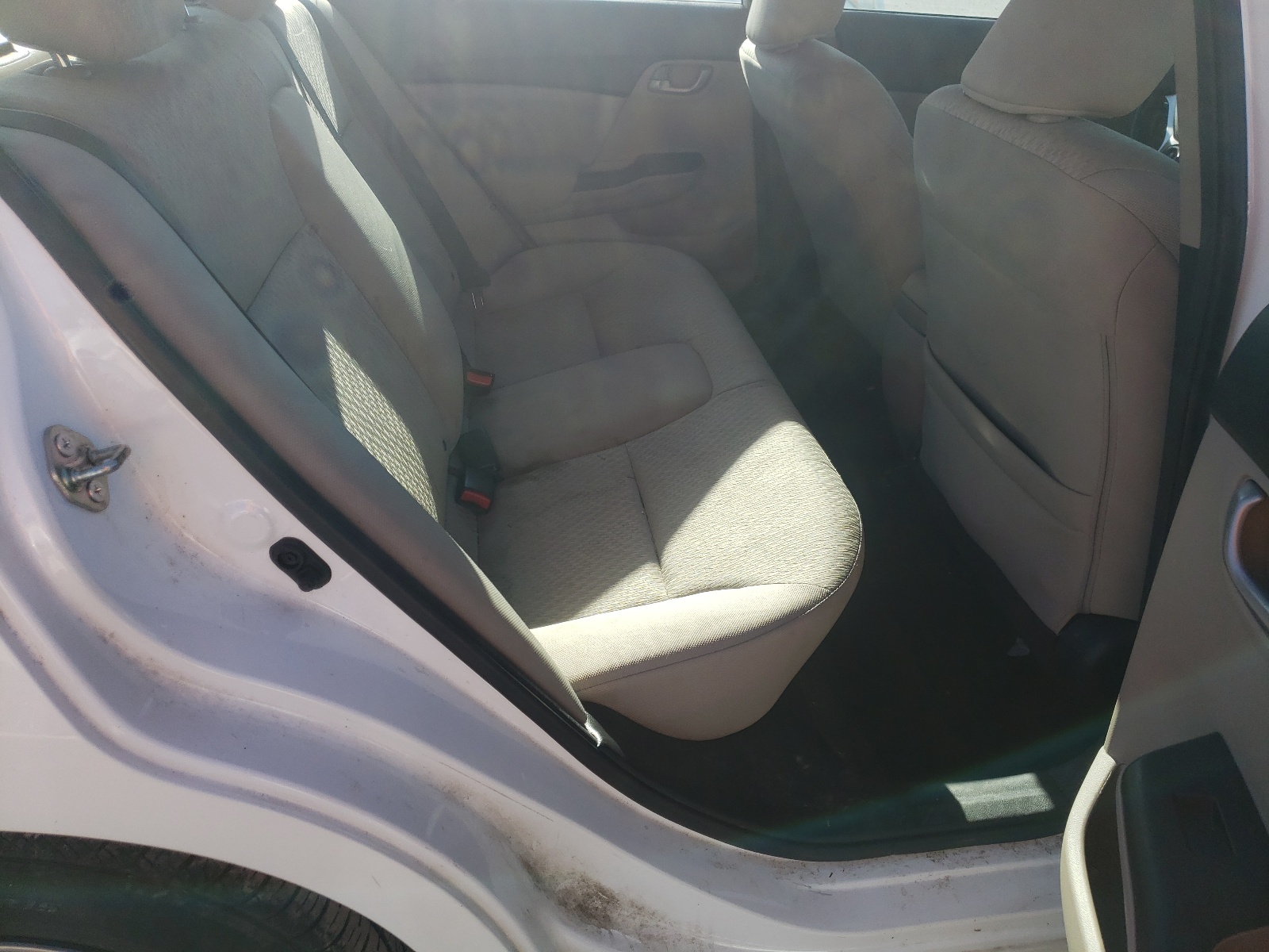 Zdjęcie 6 z aukcji – 2014 HONDA CIVIC LX z VIN 19XFB2F53EE071677