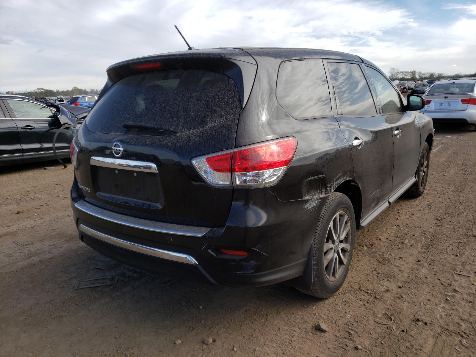 Photo 4 from auction – 2013 NISSAN PATHFINDER with VIN 5N1AR2MN4DC670890
