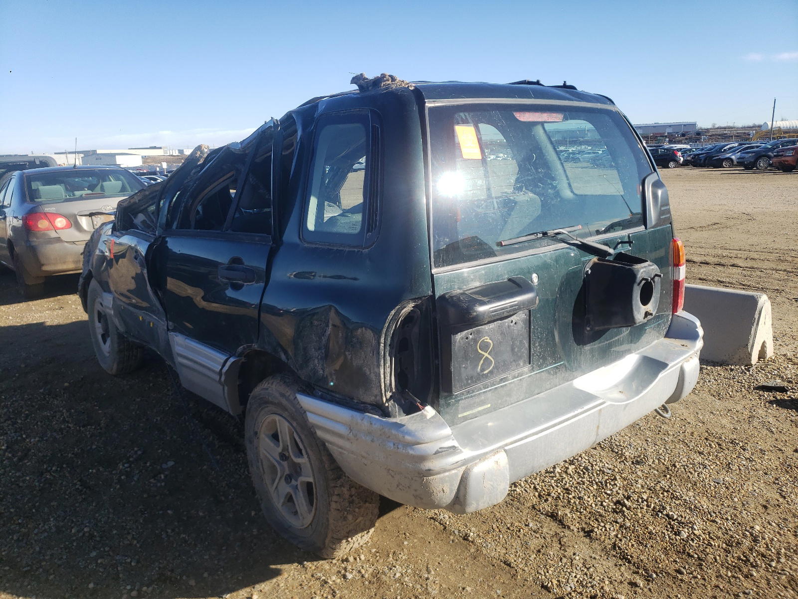 Photo 3 from auction – 2002 CHEVROLET TRACKER with VIN 2CNBJ13C826930879