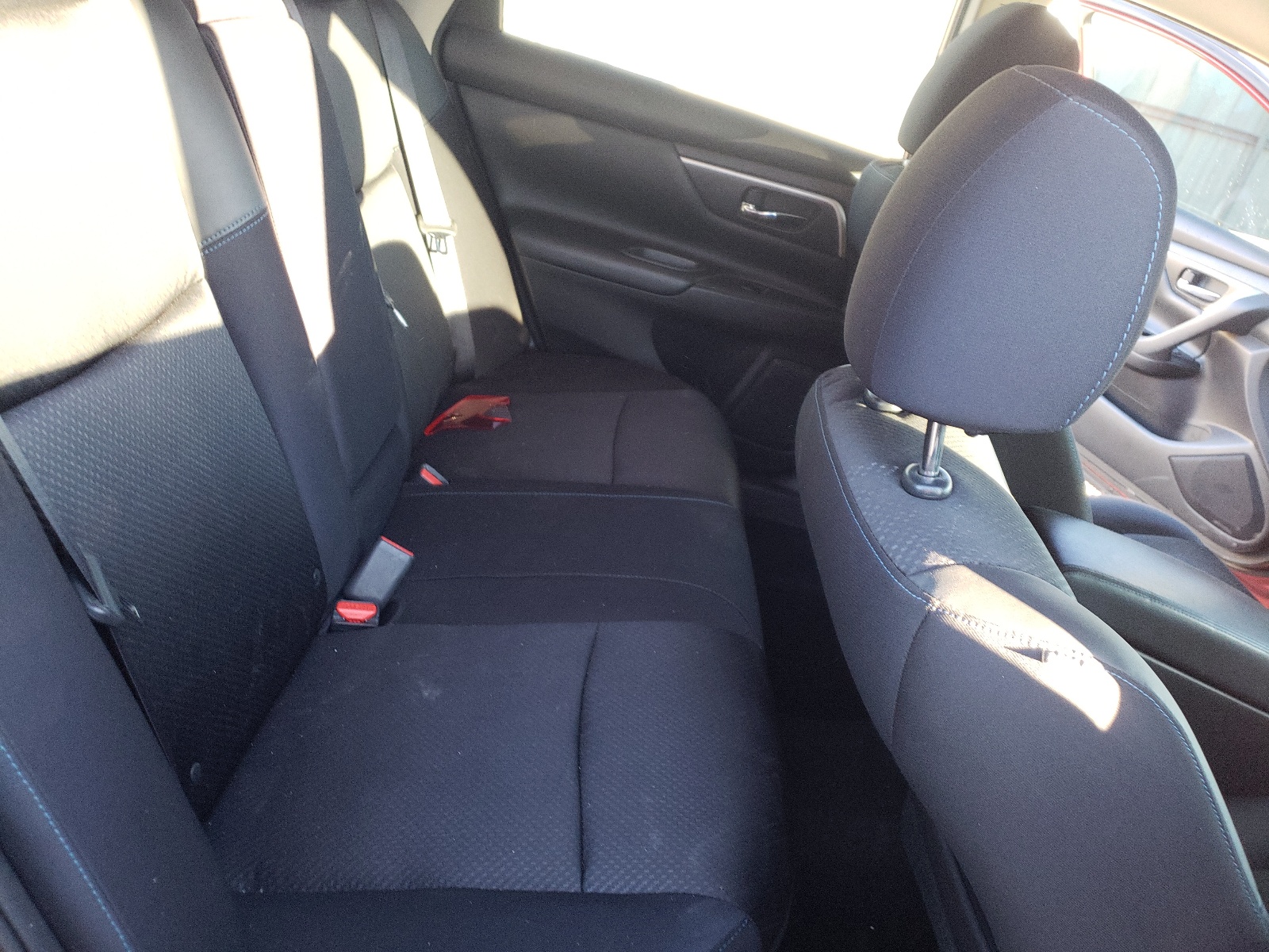 Photo 6 from auction – 2016 NISSAN ALTIMA 2.5 with VIN 1N4AL3AP8GN382516