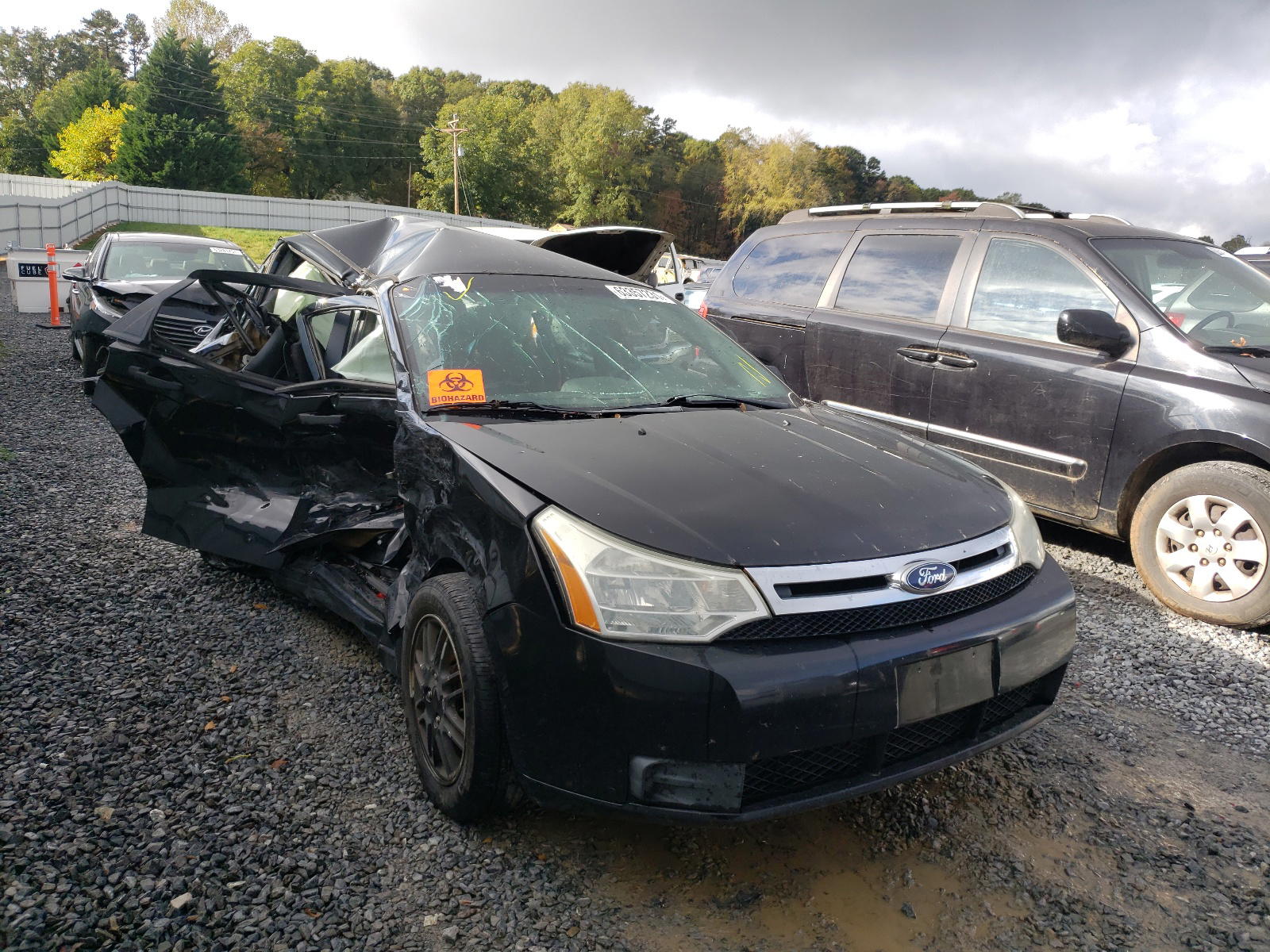 FORD FOCUS SE 2011 with VIN 1FAHP3FN7BW180330 - Photo from auction