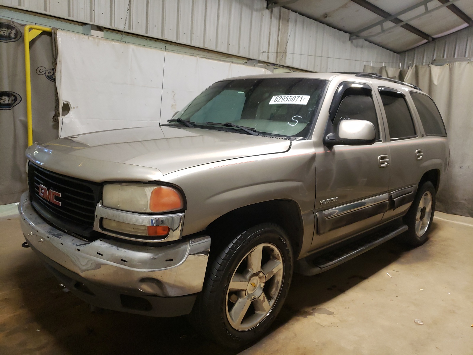 Photo 2 from auction – 2000 GMC YUKON with VIN 1GKEC13T9YJ134136