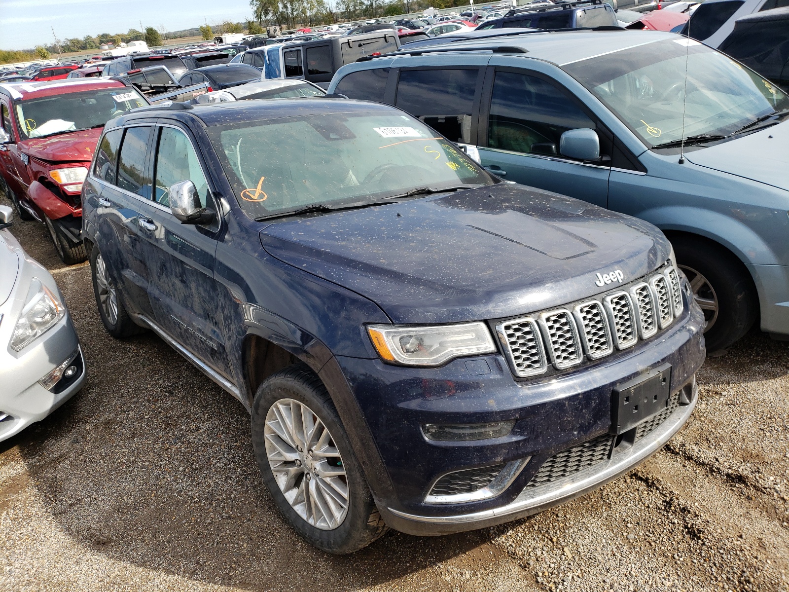JEEP GRAND CHER 2017 with VIN 1C4RJFJT2HC723763 - Photo from auction