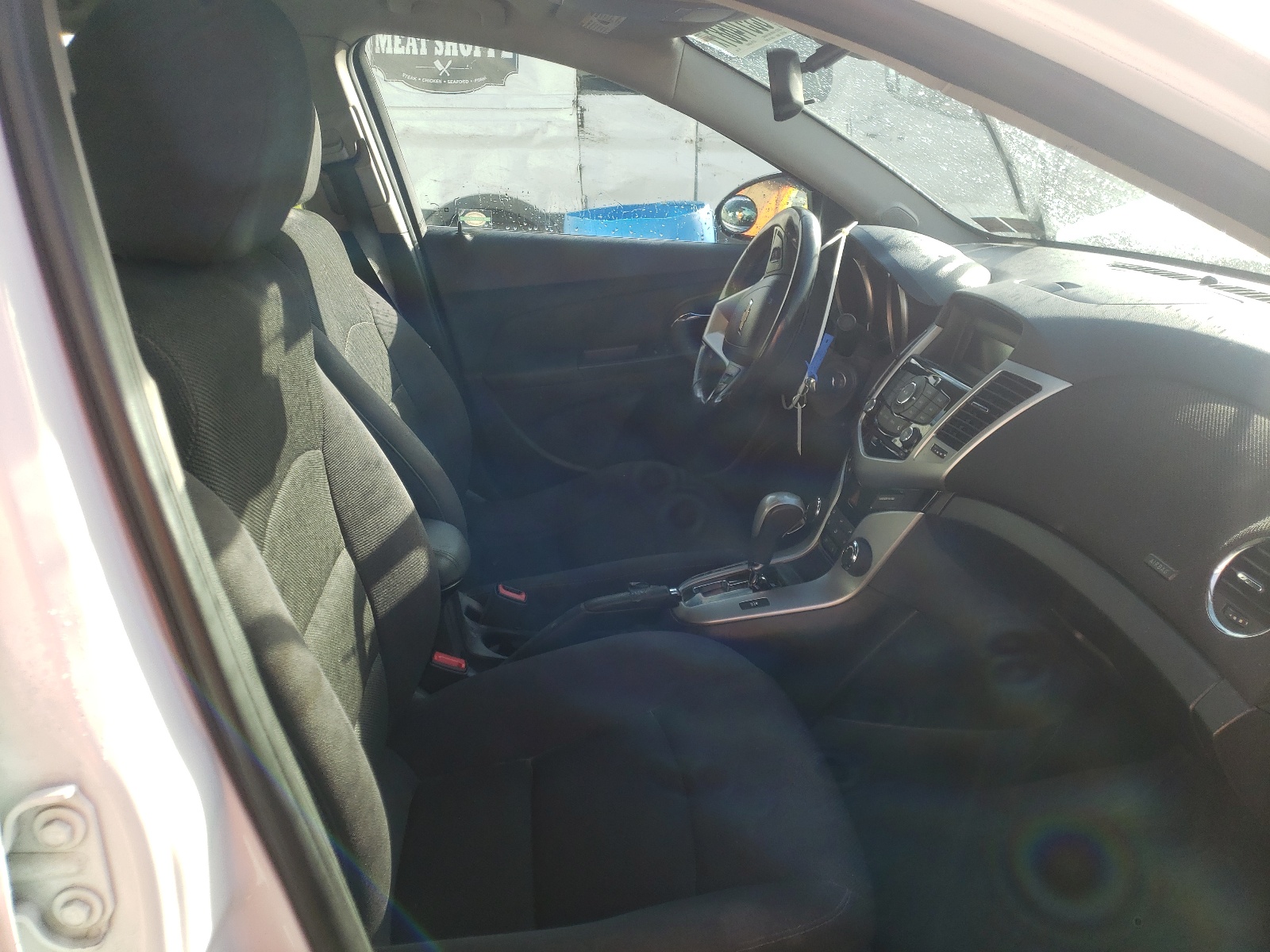 Photo 5 from auction – 2014 CHEVROLET CRUZE LT with VIN 1G1PC5SBXE7124334