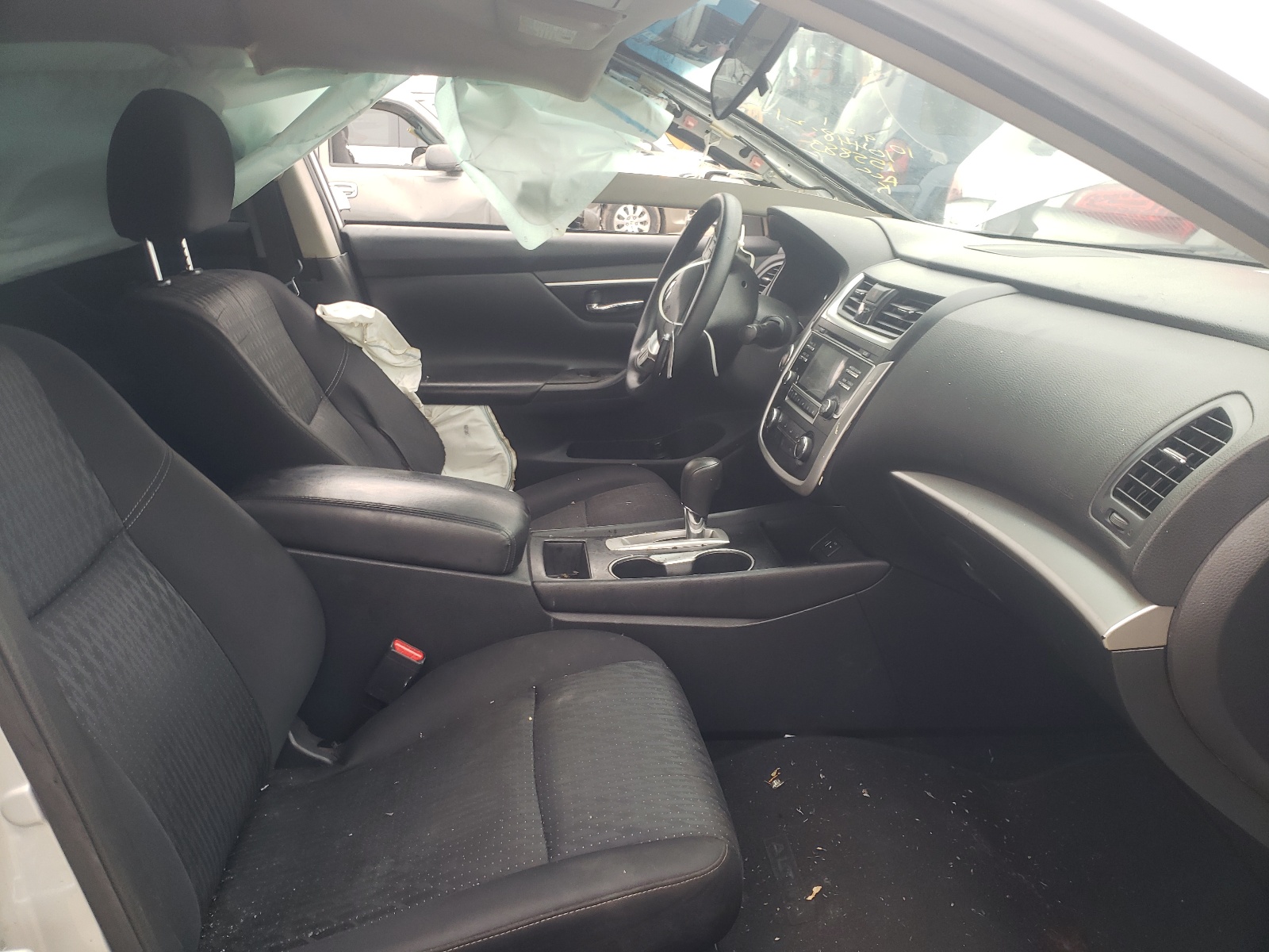 Photo 5 from auction – 2016 NISSAN ALTIMA 2.5 with VIN 1N4AL3AP2GC155883