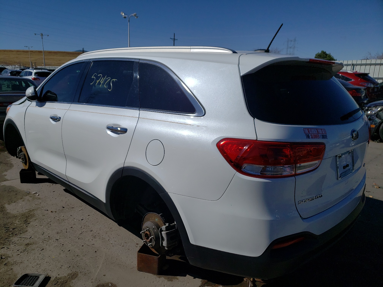 Photo 3 from auction – 2016 KIA SORENTO LX with VIN 5XYPG4A34GG147128