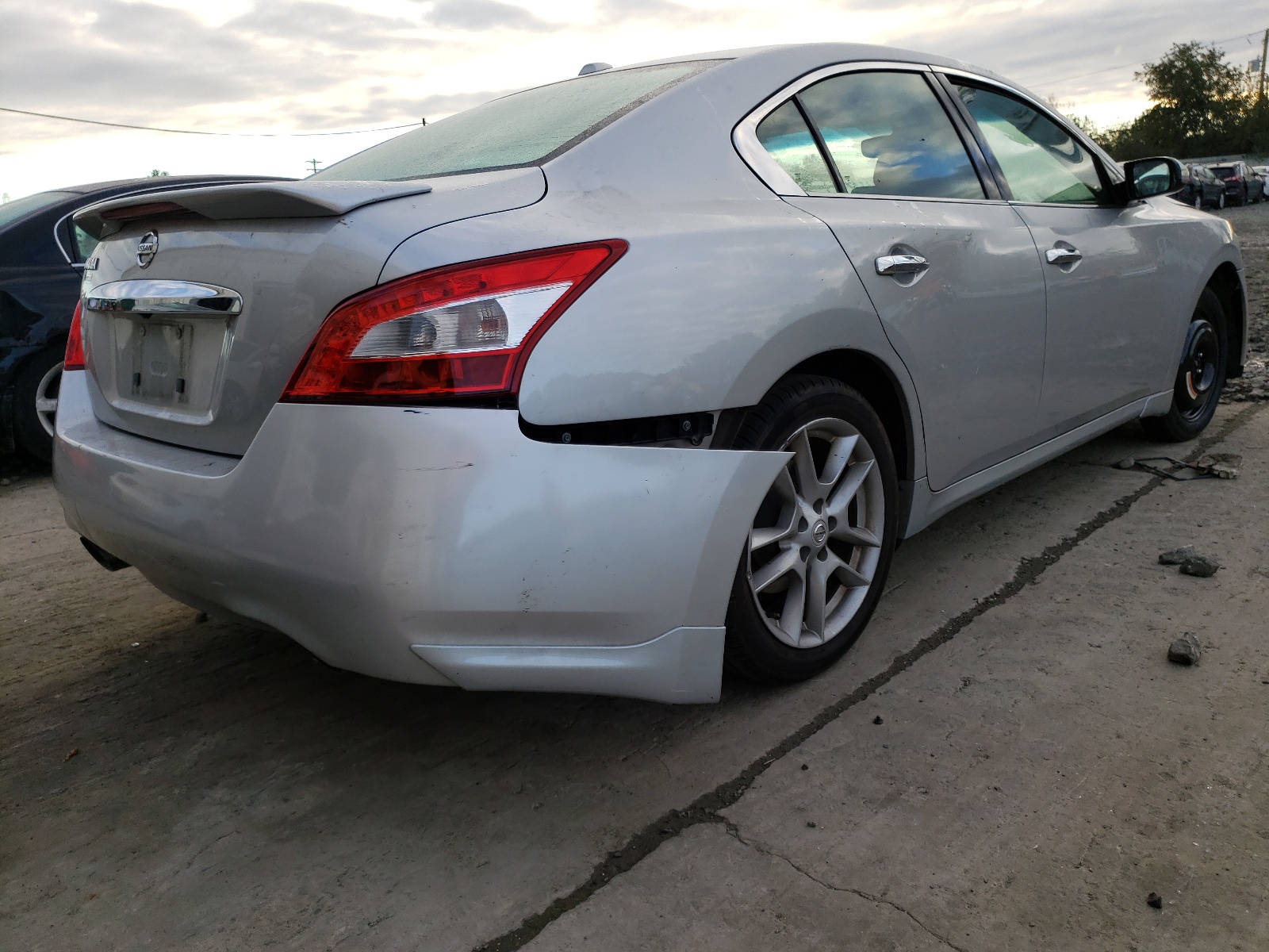 Photo 4 from auction – 2010 NISSAN MAXIMA S with VIN 1N4AA5AP6AC861439