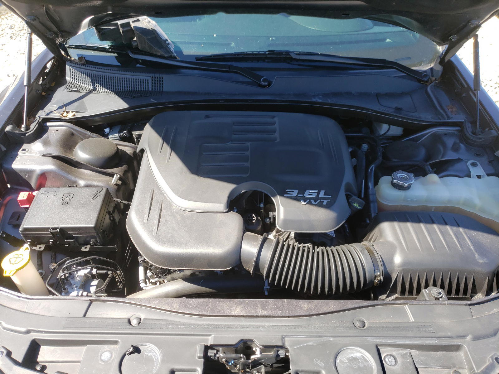 Photo 7 from auction – 2019 CHRYSLER 300 S with VIN 2C3CCABG6KH697777
