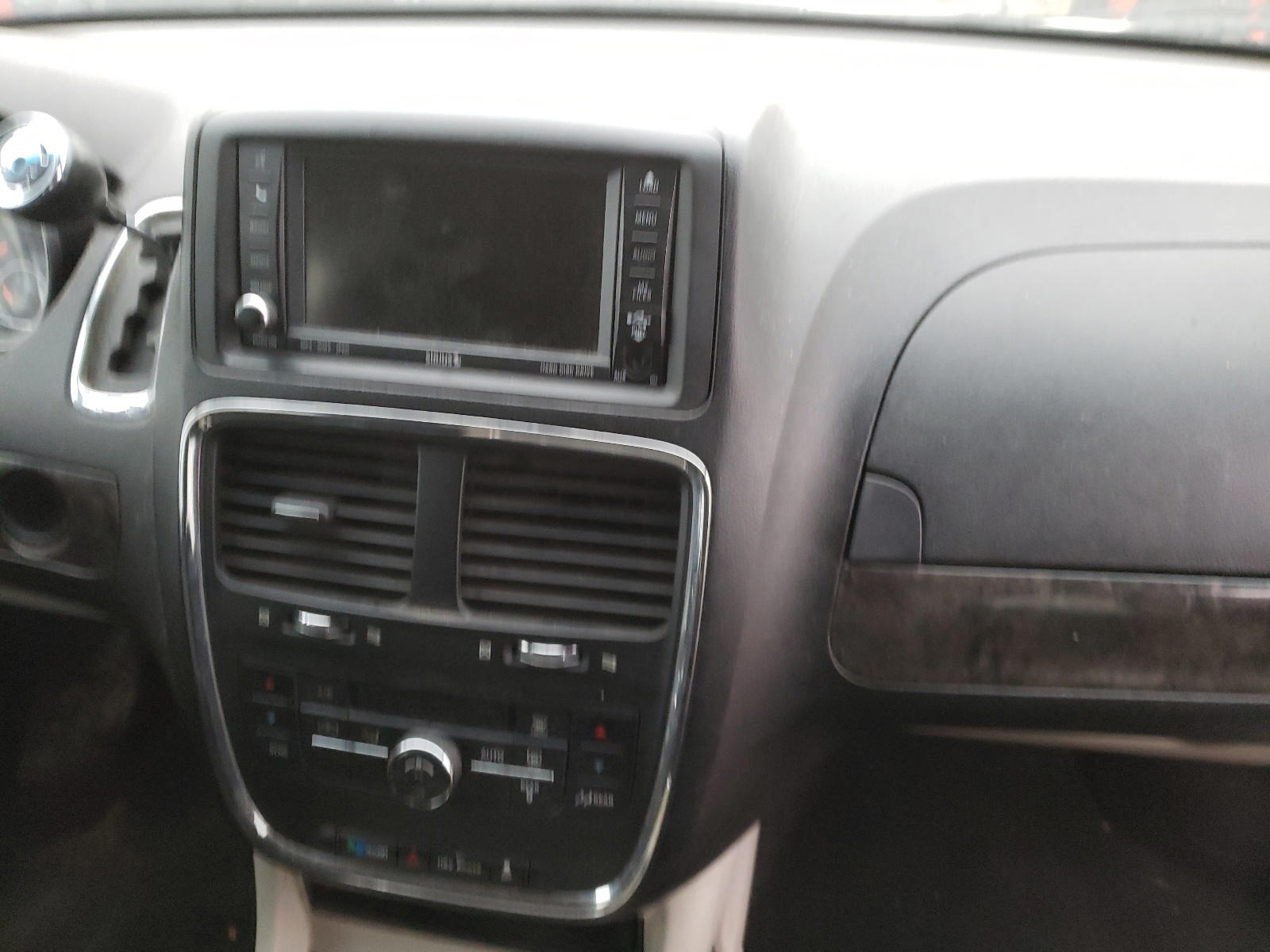 Photo 9 from auction – 2011 DODGE GRAND CARA with VIN 2D4RN5DG8BR776840