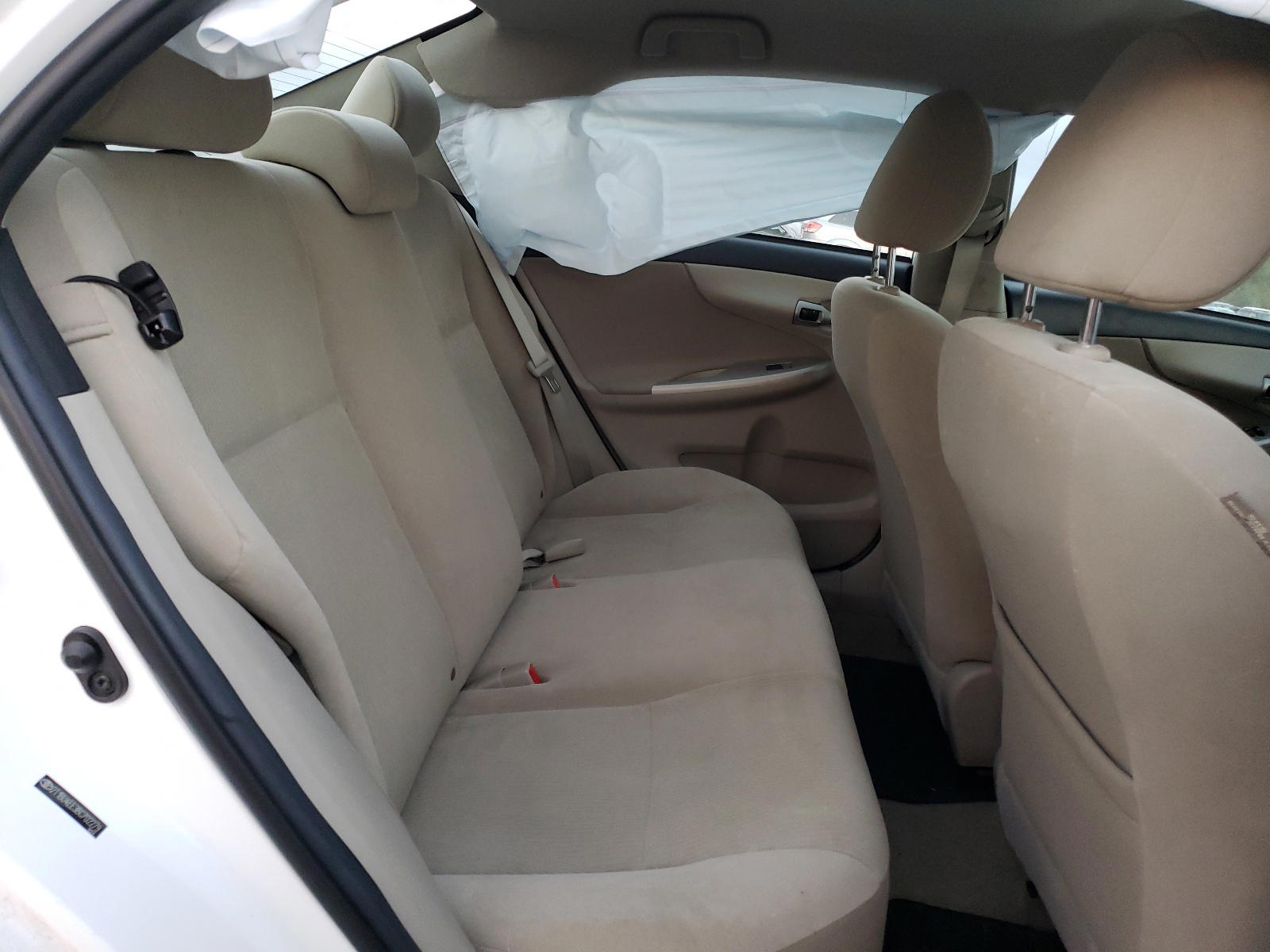 Photo 6 from auction – 2011 TOYOTA COROLLA BA with VIN 2T1BU4EE3BC702279