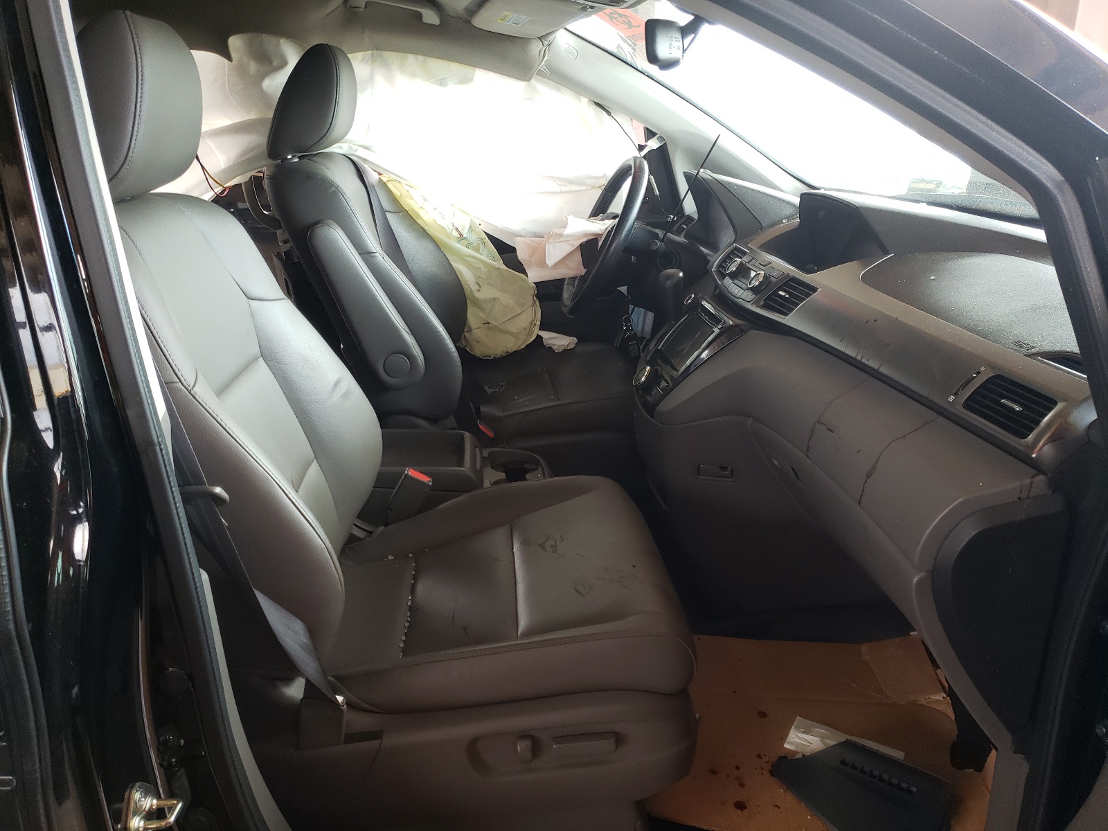 Photo 5 from auction – 2015 HONDA ODYSSEY EX with VIN 5FNRL5H66FB047631