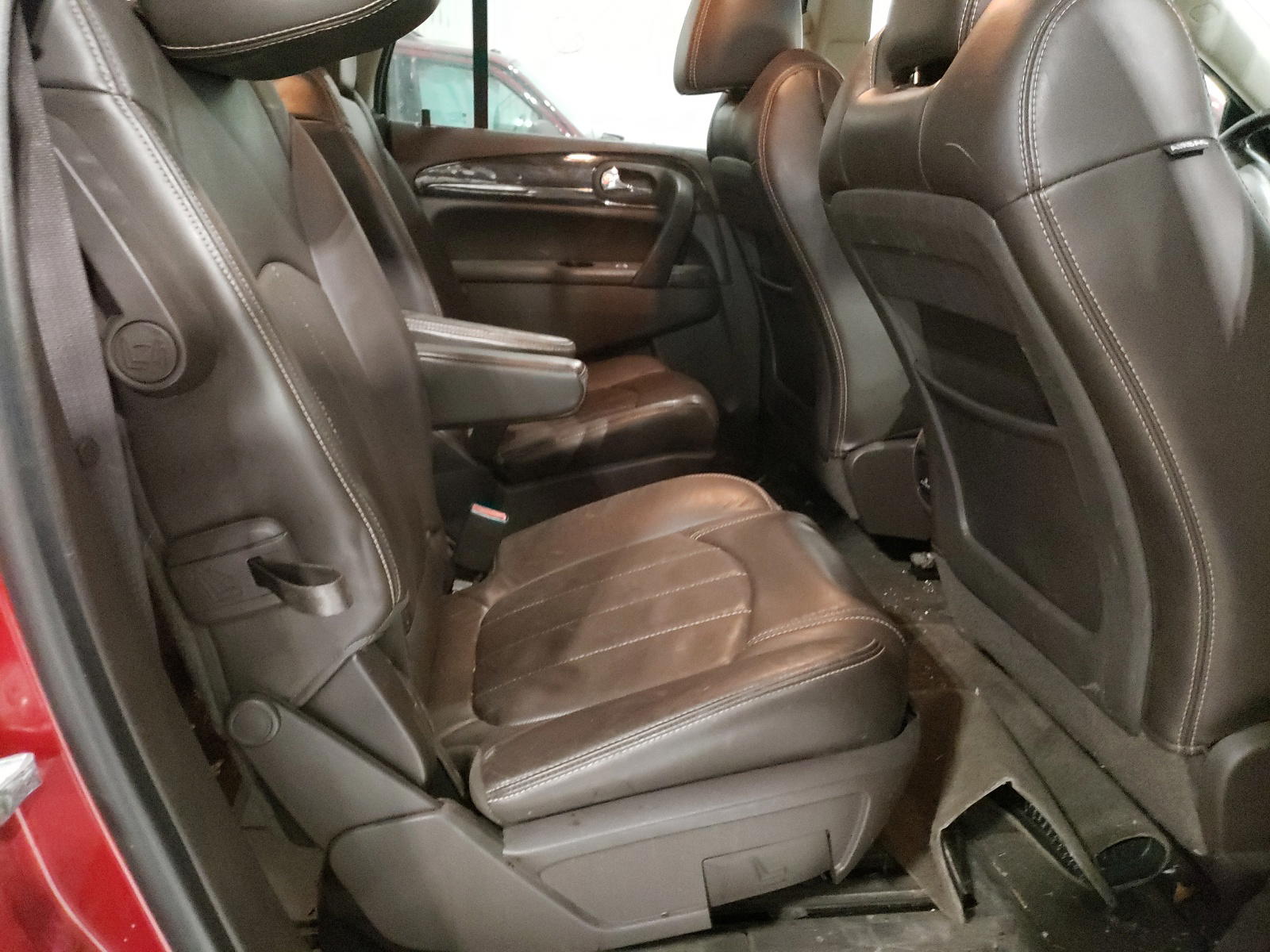 Photo 6 from auction – 2013 BUICK ENCLAVE with VIN 5GAKVDKD2DJ260452