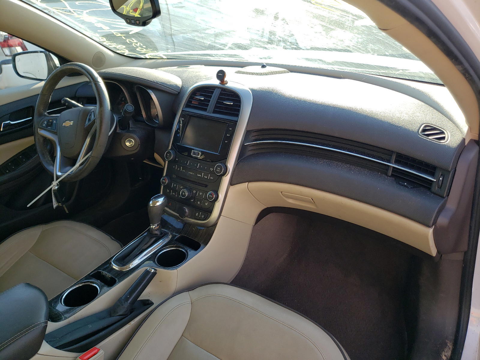 Photo 9 from auction – 2016 CHEVROLET MALIBU LIM with VIN 1G11E5SA5GF124497