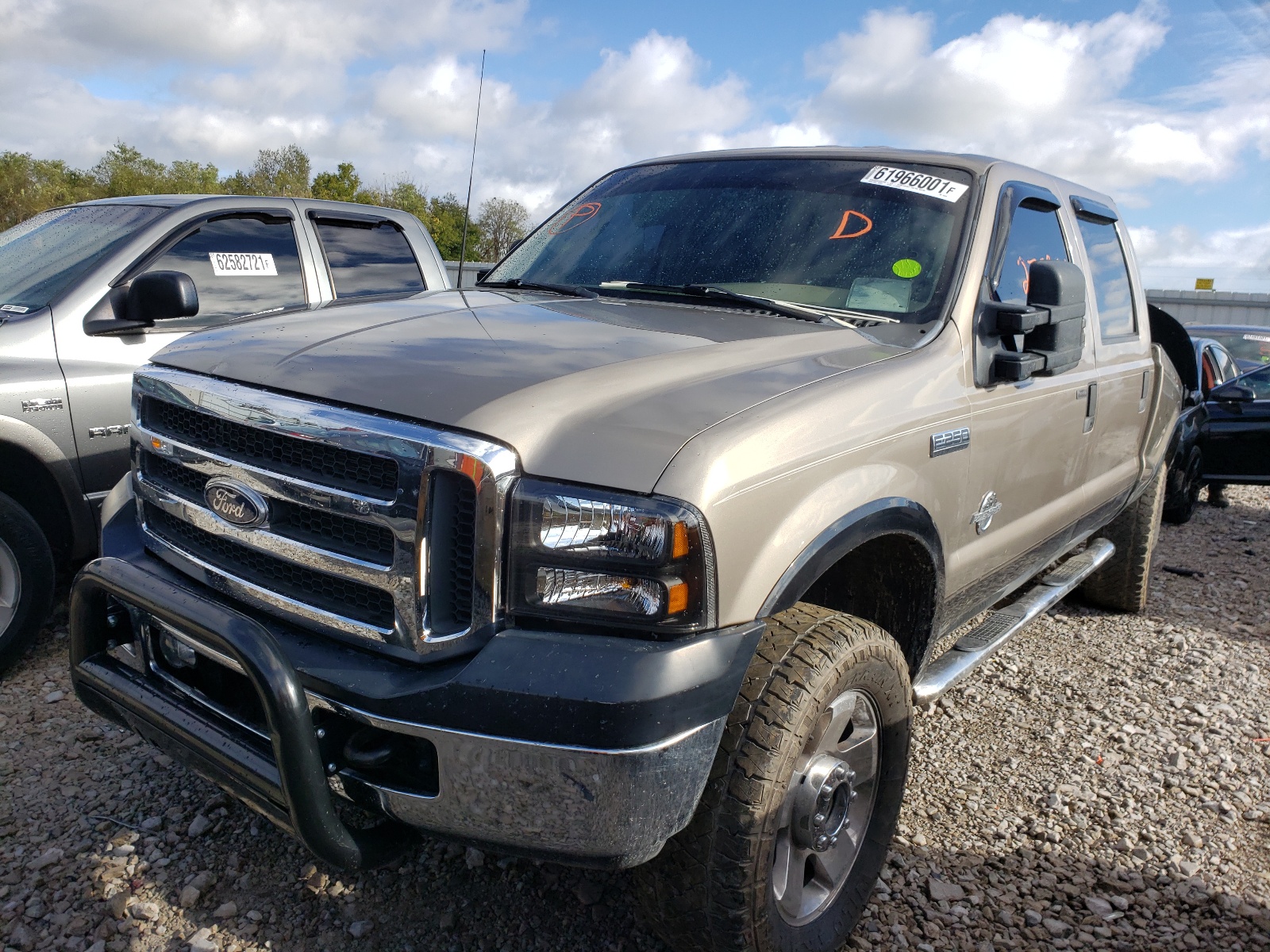 Photo 2 from auction – 2005 FORD F250 SUPER with VIN 1FTSW21P05EB69265