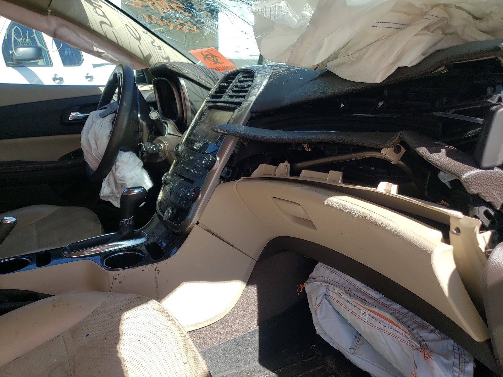 Photo 9 from auction – 2016 CHEVROLET MALIBU LIM with VIN 1G11C5SA0GF137129