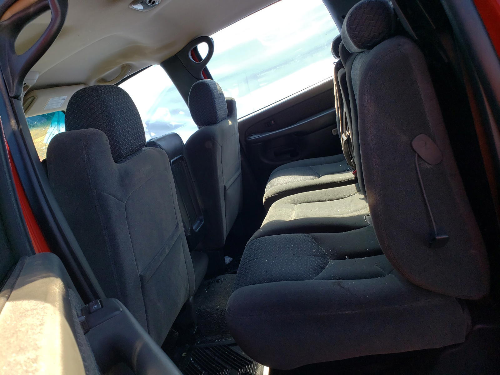 Photo 6 from auction – 2003 CHEVROLET AVALANCHE with VIN 3GNEC13T53G319975
