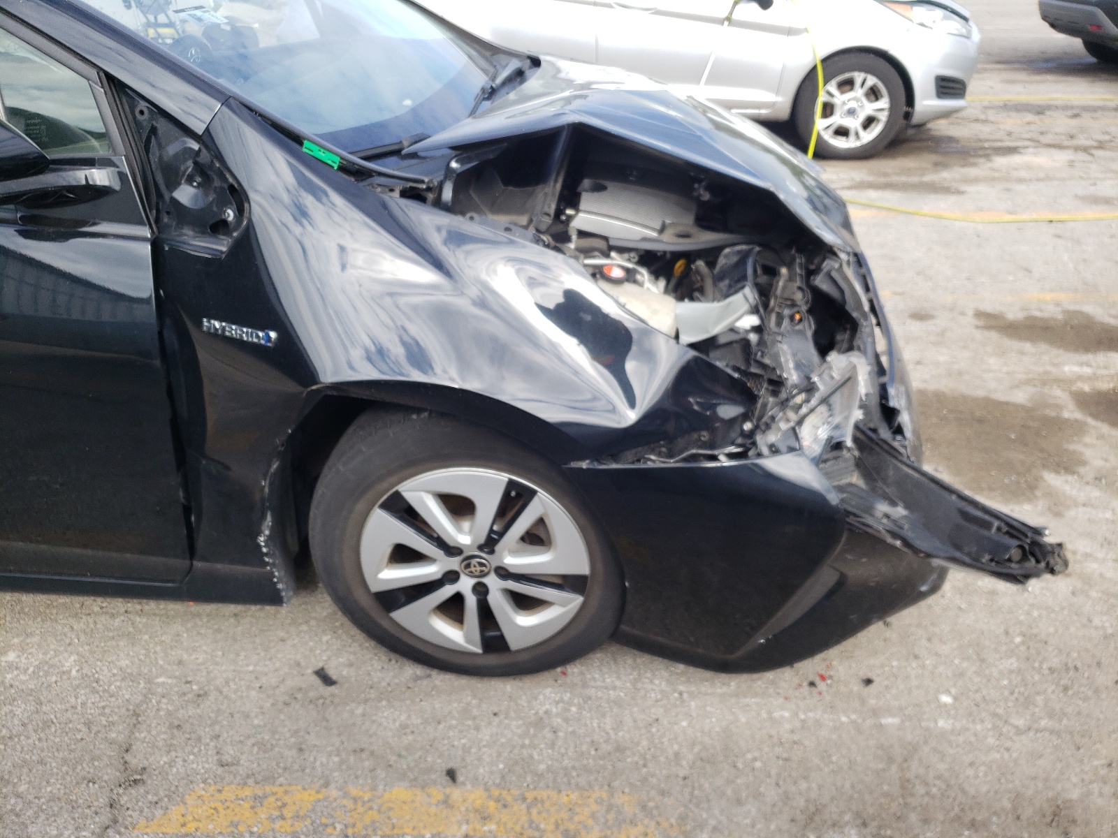 Photo 9 from auction – 2016 TOYOTA PRIUS with VIN JTDKARFU8G3007341