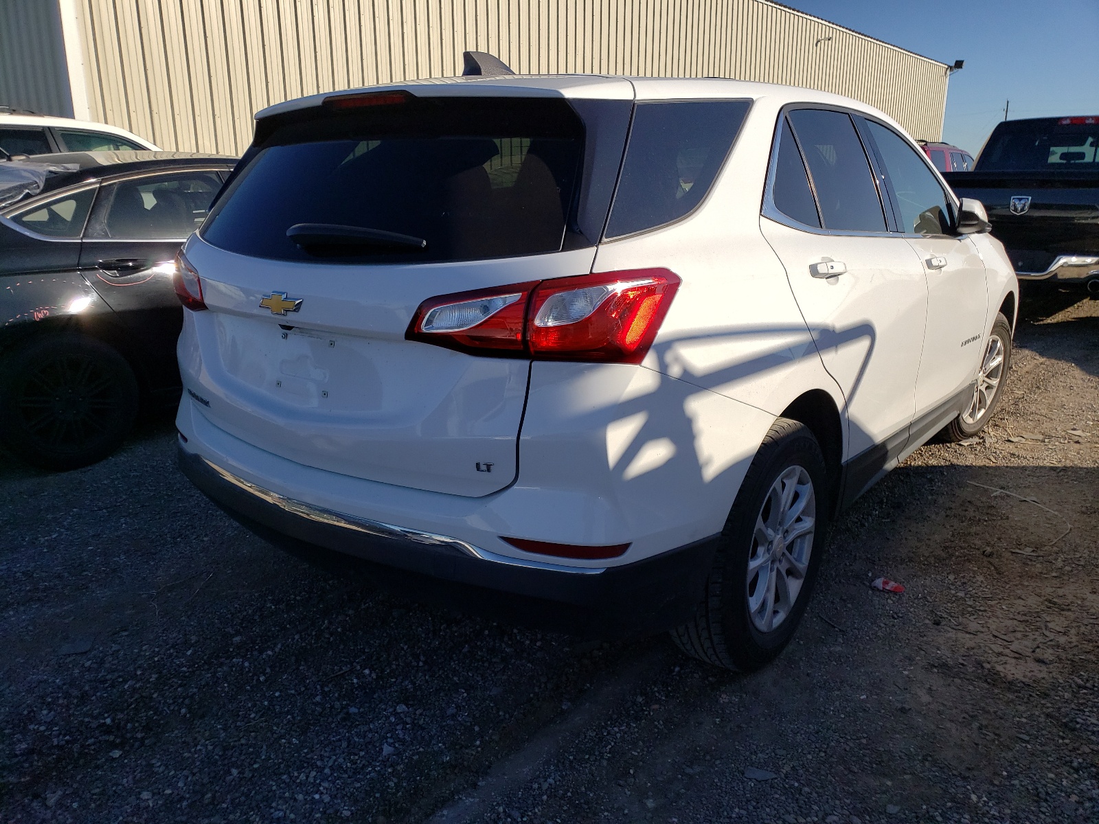 Photo 4 from auction – 2018 CHEVROLET EQUINOX LT with VIN 3GNAXJEV1JL163858