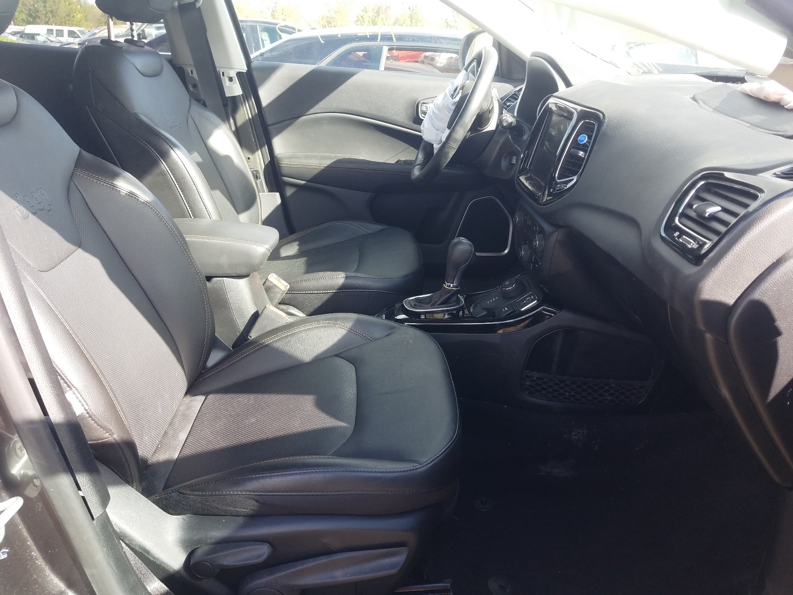 Фото 5 с аукциона – 2020 JEEP COMPASS LI с VIN 3C4NJDCB6LT234044