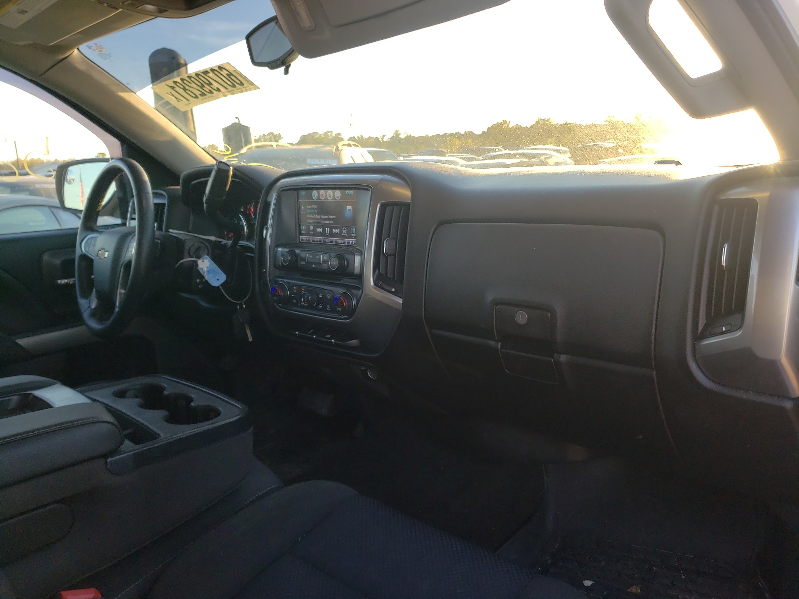 Photo 9 from auction – 2018 CHEVROLET SILVERADO with VIN 3GCUKREC7JG382723
