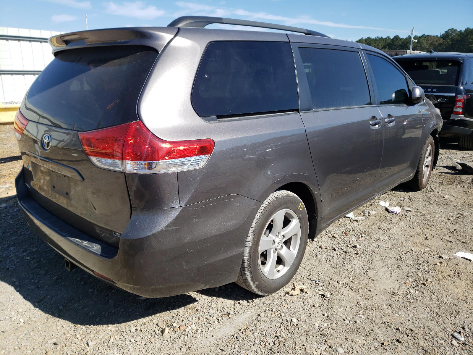 Photo 4 from auction – 2012 TOYOTA SIENNA LE with VIN 5TDKK3DC0CS216490