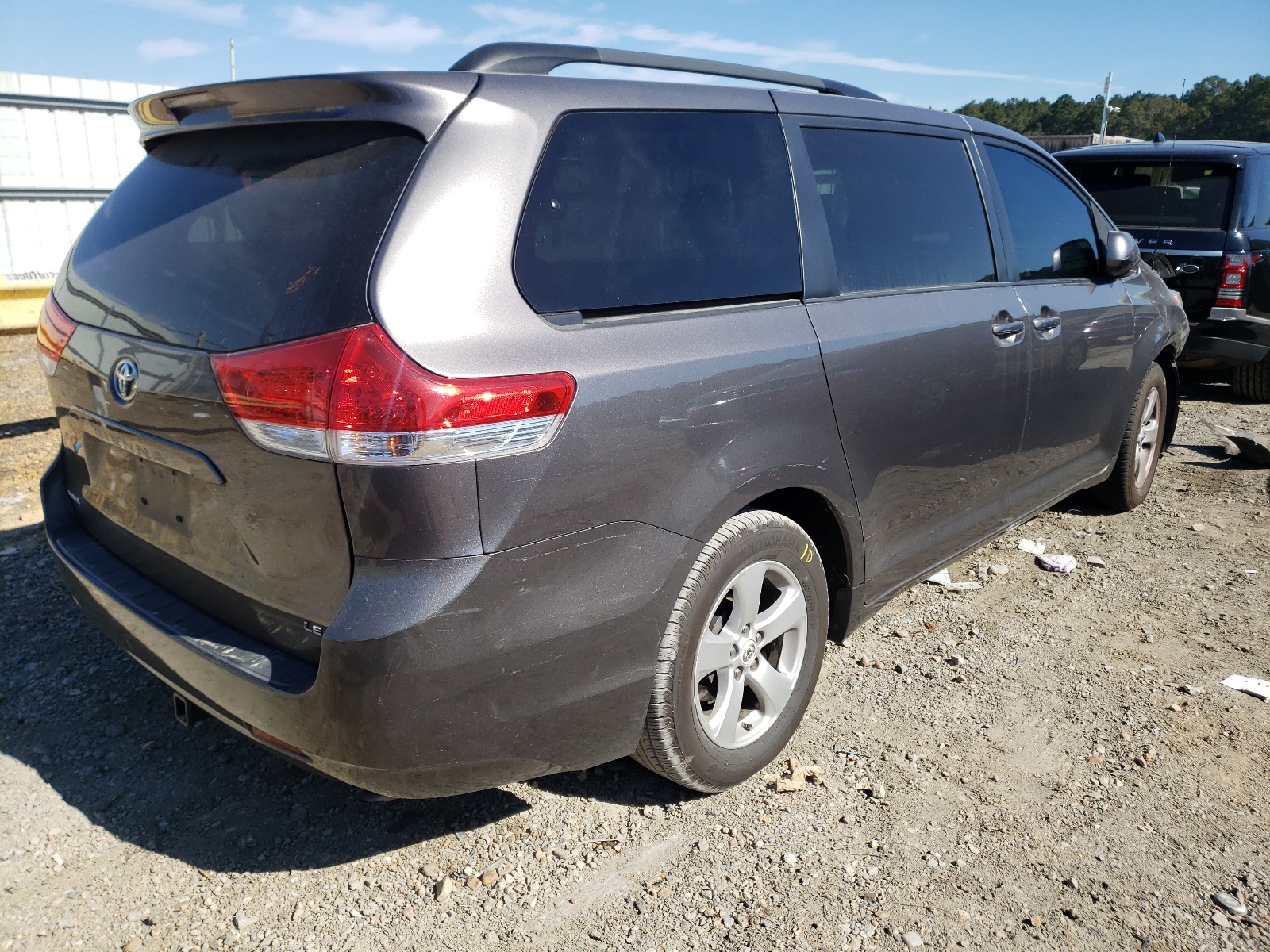 Zdjęcie 4 z aukcji – 2012 TOYOTA SIENNA LE z VIN 5TDKK3DC0CS216490