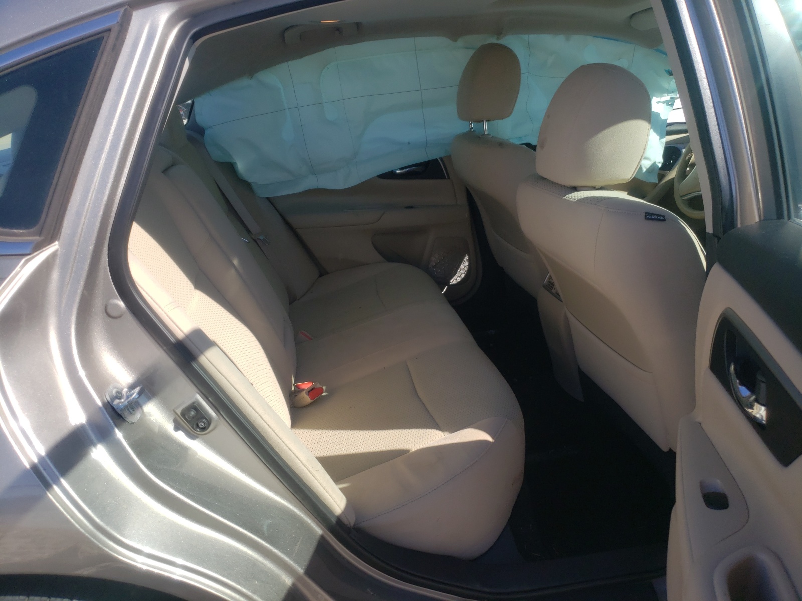 صورة رقم 6 من المزاد - 2015 NISSAN ALTIMA 2.5 مع VIN 1N4AL3AP1FC419352