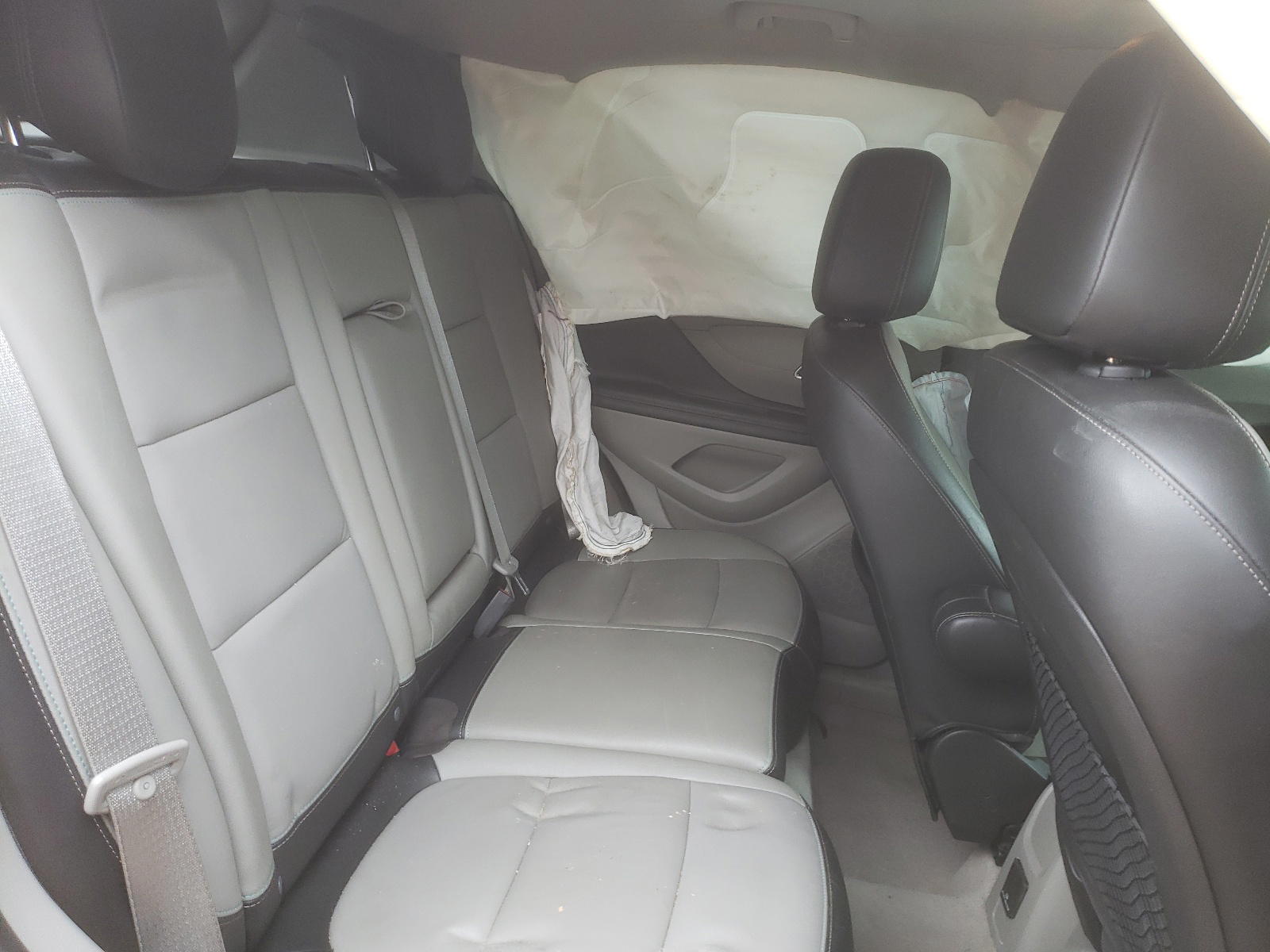 Photo 6 from auction – 2015 BUICK ENCORE with VIN KL4CJGSBXFB157897