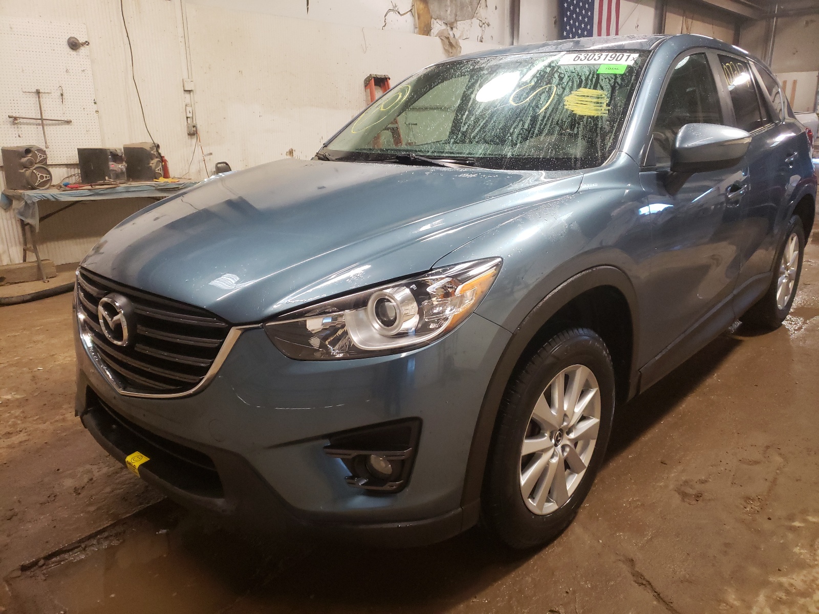 Photo 2 from auction – 2016 MAZDA CX-5 TOURI with VIN JM3KE4CY8G0652983