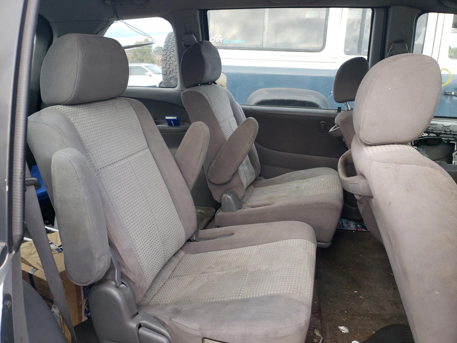 Photo 6 from auction – 2006 MAZDA MPV WAGON with VIN JM3LW28A860563768