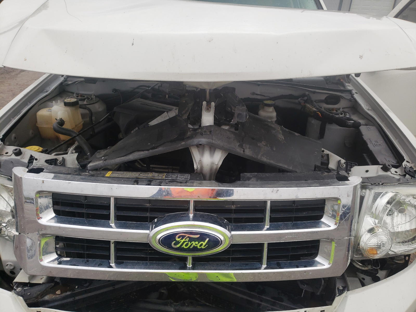 Photo 7 from auction – 2012 FORD ESCAPE LIM with VIN 1FMCU0EG2CKC05055