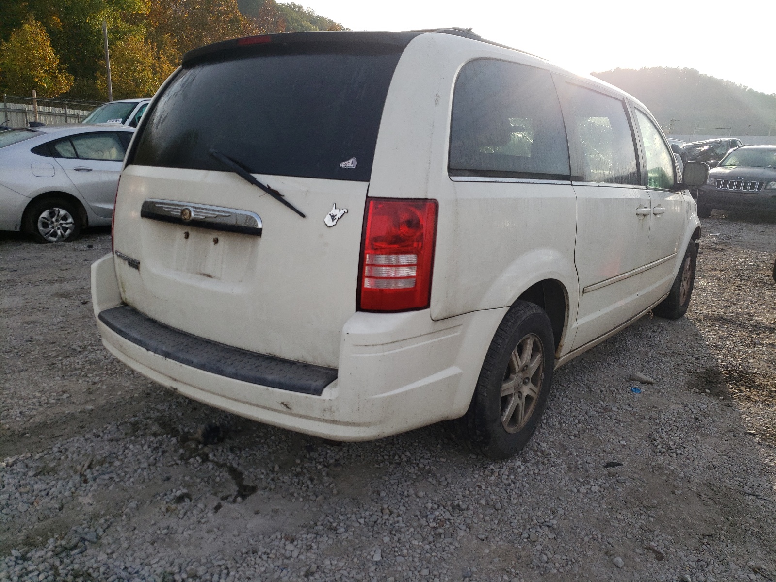 Zdjęcie 4 z aukcji – 2008 CHRYSLER TOWN&COUNT z VIN 2A8HR54P98R642305